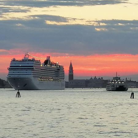 Via Cipro 16 Lägenhet Venedig-Lido Exteriör bild